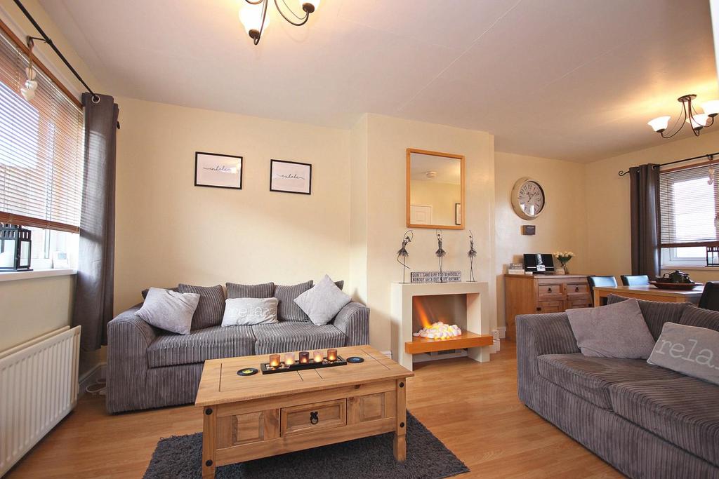 Springwell Avenue, Langley Park, Durham 2 bed semidetached house £89,950