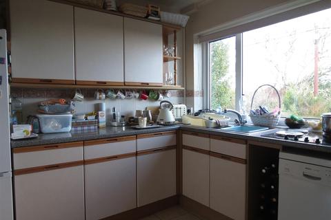 11 Haddon Way, Carlyon Bay, St Austell, PL25 3QG