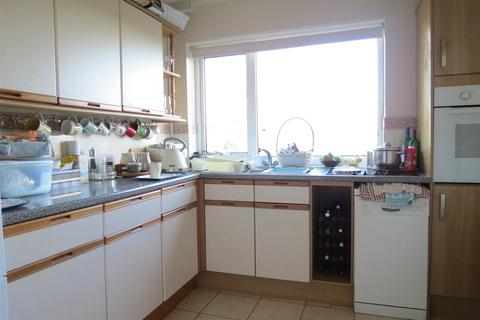 11 Haddon Way, Carlyon Bay, St Austell, PL25 3QG