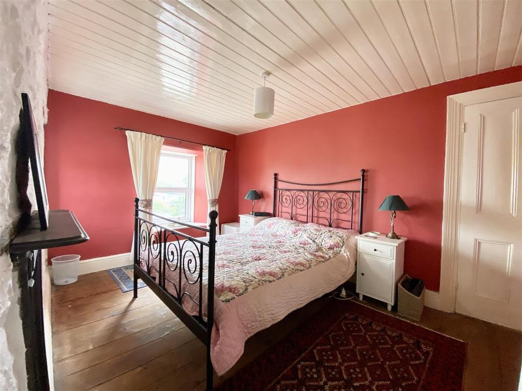 Bedroom 1 (front)
