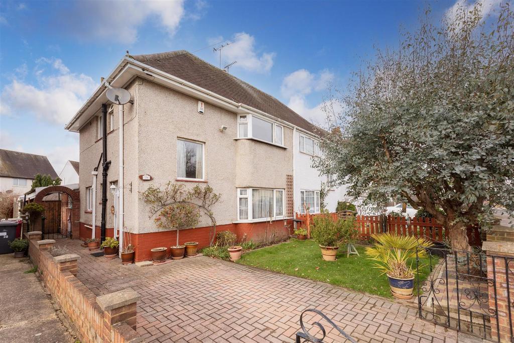 Francis Way, Cippenham 3 bed semidetached house £474,950
