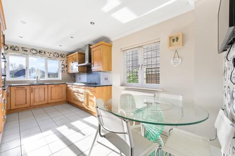 11 Walnut Grove, Banstead, SM7 1PJ