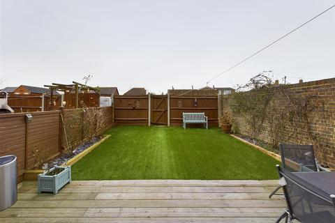 2 Chancery Road, Cliffe, Rochester, ME3 7TL