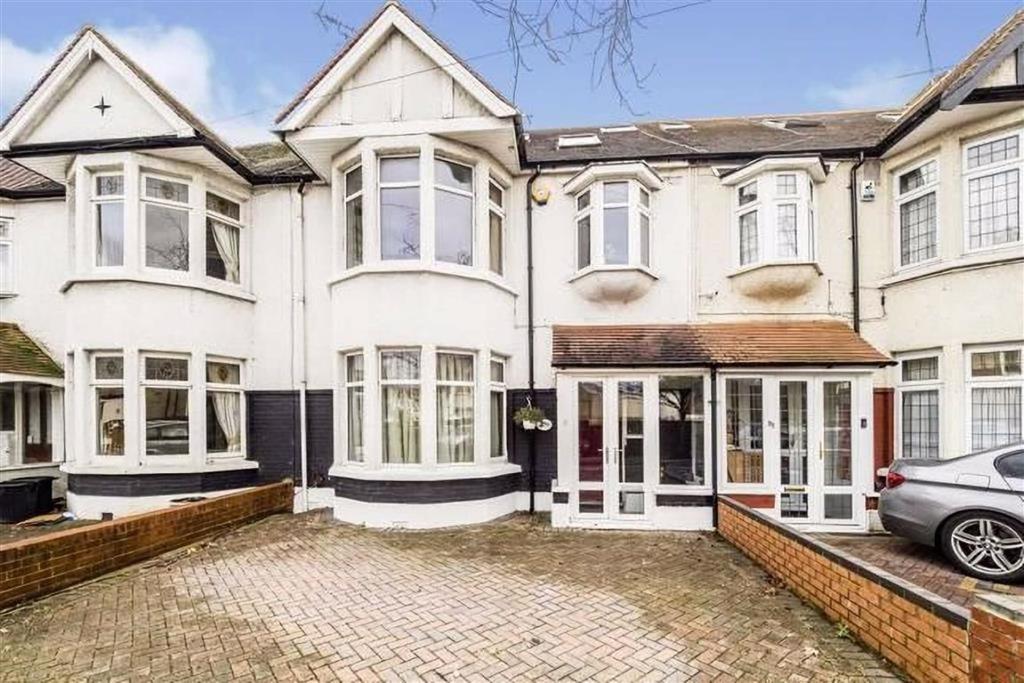 Kenwood Gardens, Ilford, Essex, IG2 5 bed terraced house £2,500 pcm