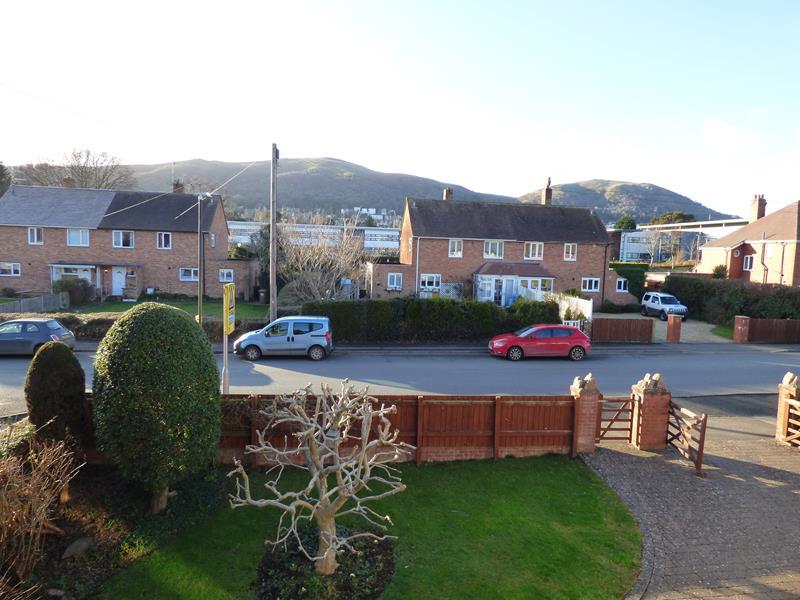 57 Geraldine Road, Malvern... 4 bed detached house £600,000
