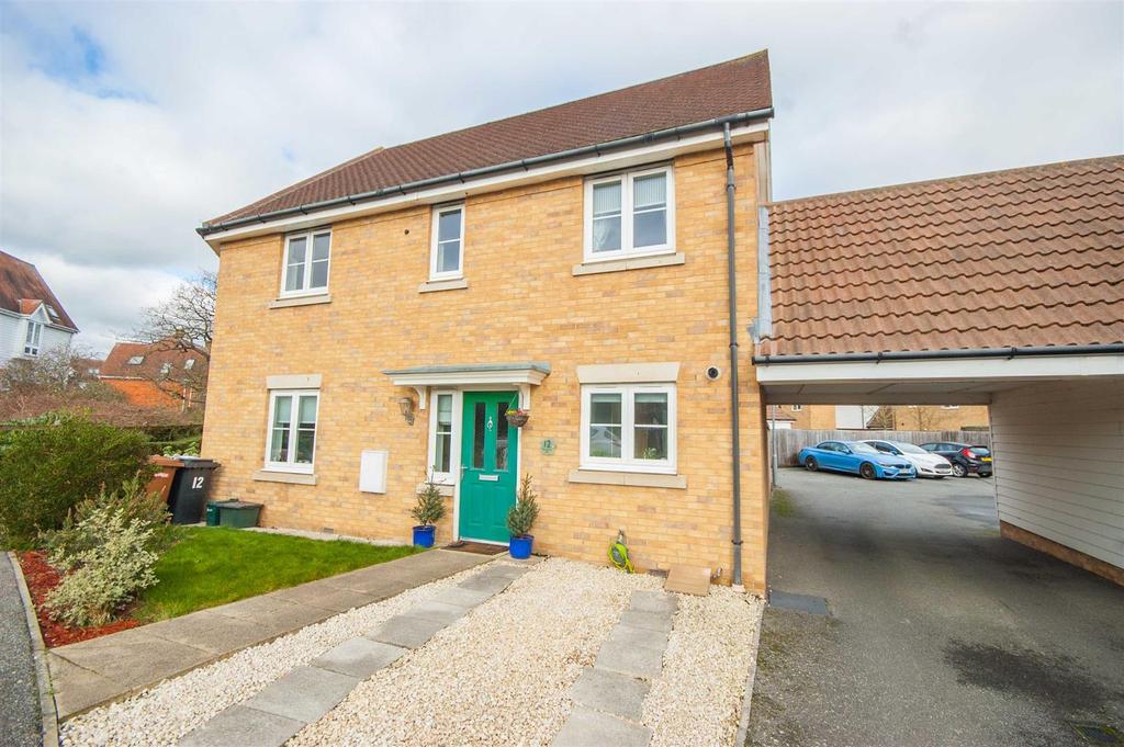 Braganza Way, Beaulieu Park, Chelmsford 2 bed end of terrace house £