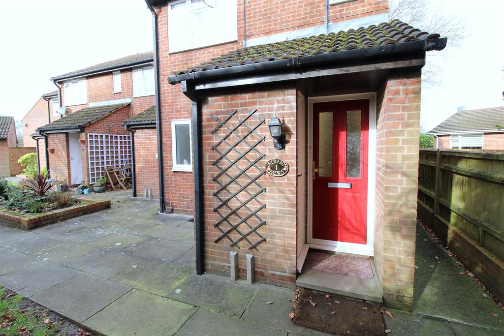 001 Albany Mews - Front 3.JPG