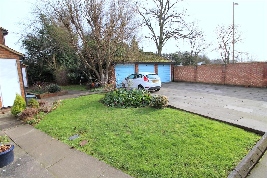 001 Albany Mews - Garage.JPG