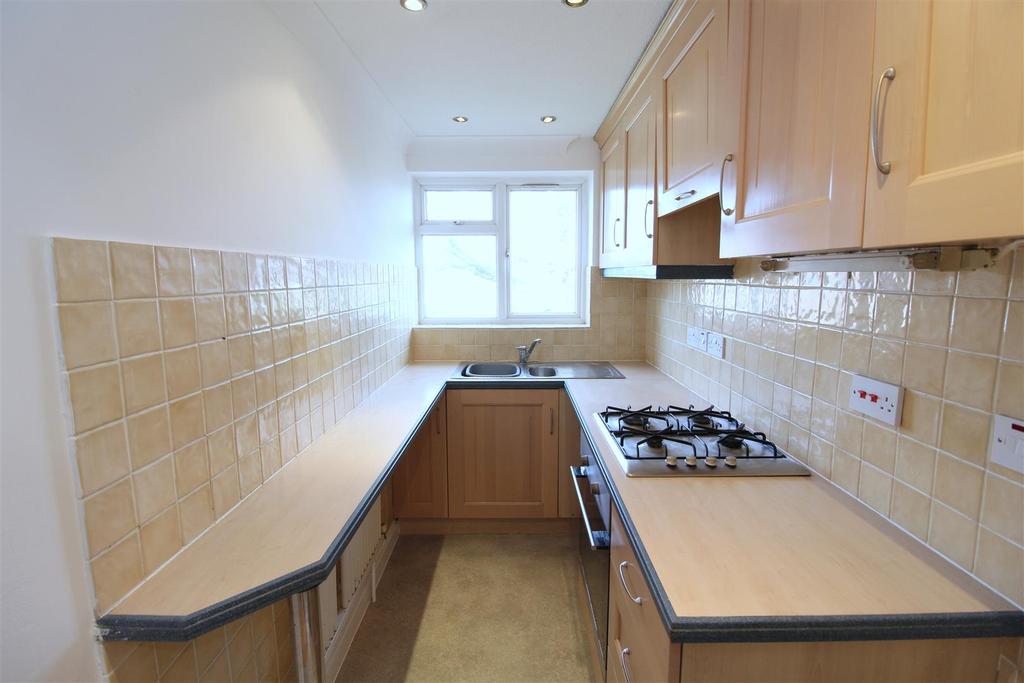 001 Albany Mews - Kitchen - 2.JPG