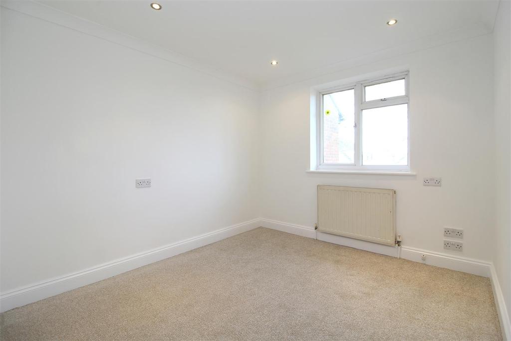 001 Albany Mews - Bedroom 1.JPG