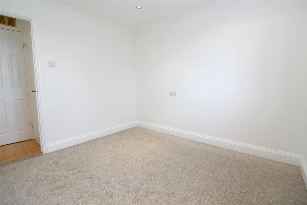 001 Albany Mews - Bedroom 3.JPG