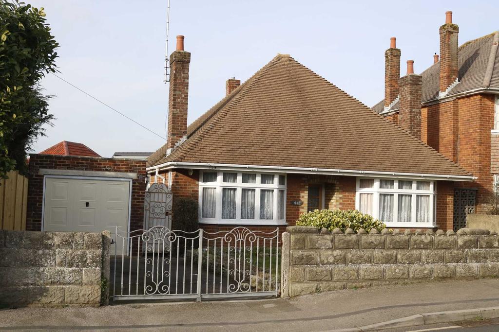 BH15 POUND LANE, Poole 3 bed detached bungalow £375,000