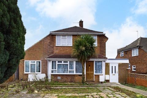 3 bedroom detached house for sale - Lindsay Close, Stanwell, Middlesex, TW19