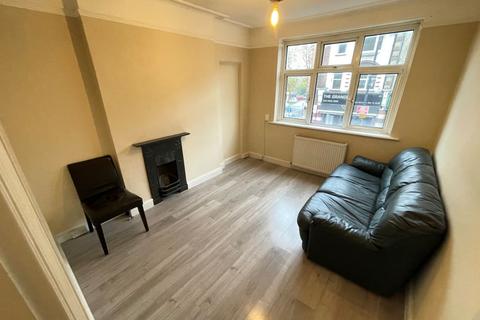 26a The Grangeway, London, N21 2HG