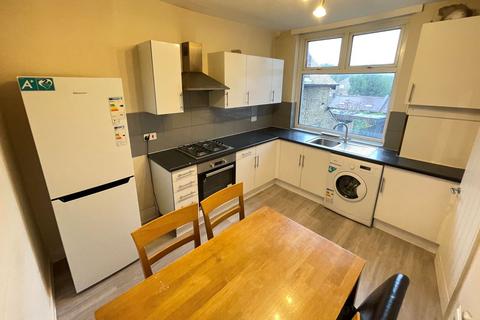 26a The Grangeway, London, N21 2HG