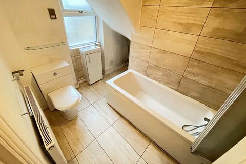 26a The Grangeway, London, N21 2HG