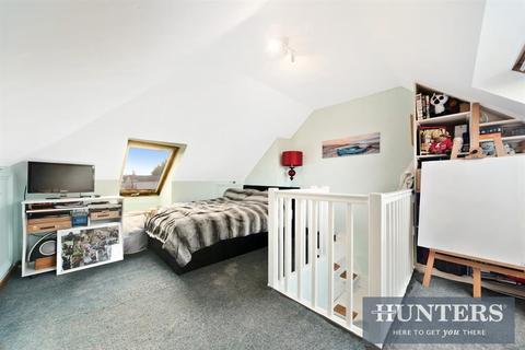 6 Lincoln Road, Worcester Park, KT4 8AN