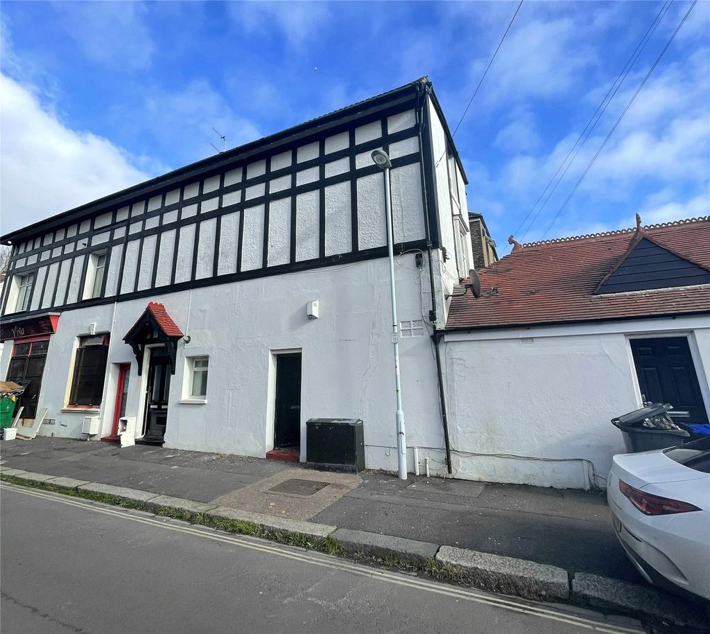 Rowlands Road, Worthing, West Sussex, BN11 1 bed apartment £175,000