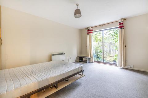 1 Exeter Court, Didcot, OX11 8UH