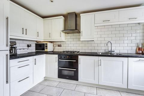 2 Cranbourne Towers, Ascot, SL5 8JE