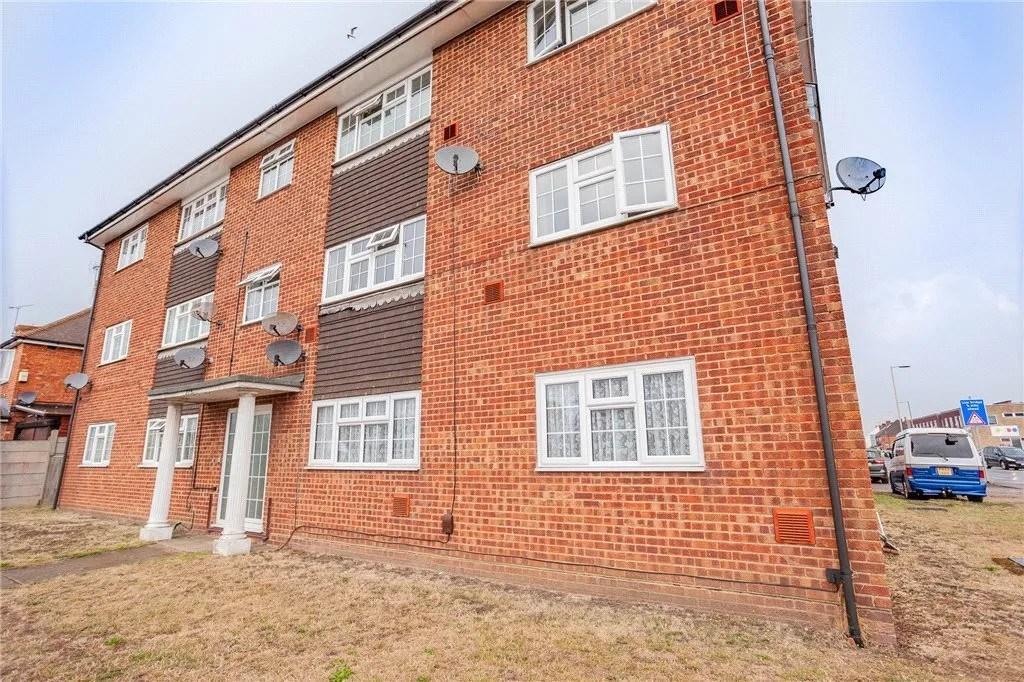 Ash Road, Aldershot, Hampshire, GU12 3 bed £1,400 pcm (£