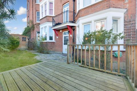 38 Cobham Road, Westcliff-on-sea, SS0 8EA