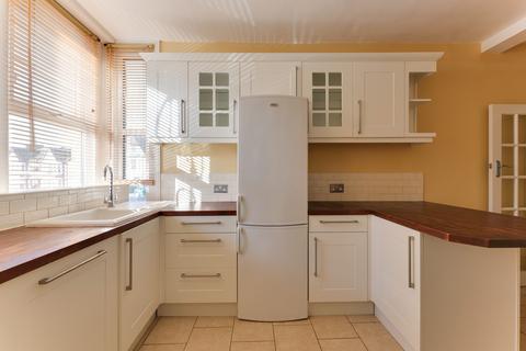 38 Cobham Road, Westcliff-on-sea, SS0 8EA