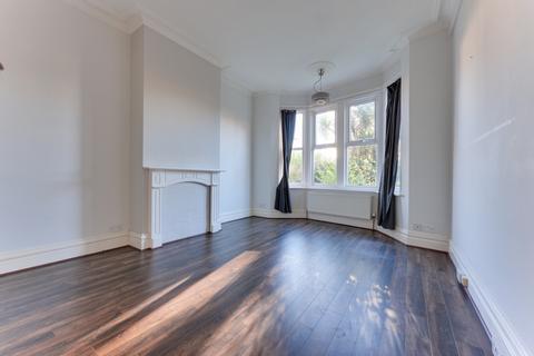 38 Cobham Road, Westcliff-on-sea, SS0 8EA
