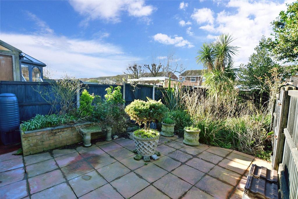 Park Lane, Birchington, Kent 2 bed end of terrace house £300,000