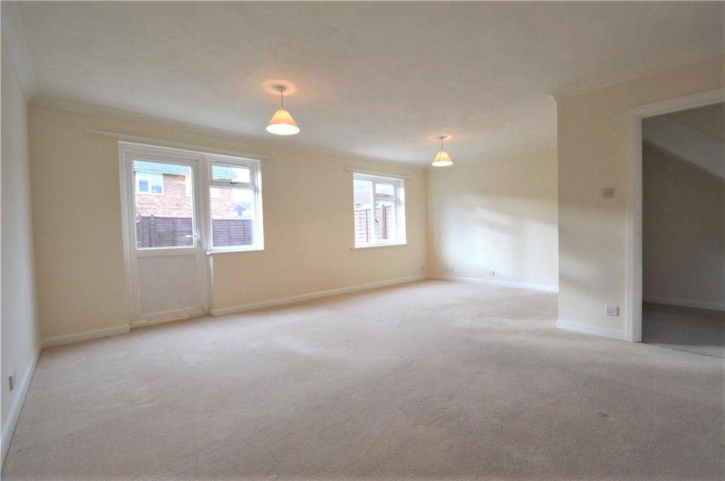 Priors Dean Road, Winchester, SO22 3 bed terraced house £1,450 pcm (£