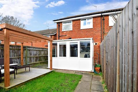 25 Beech Road, Horsham, RH12 4NR