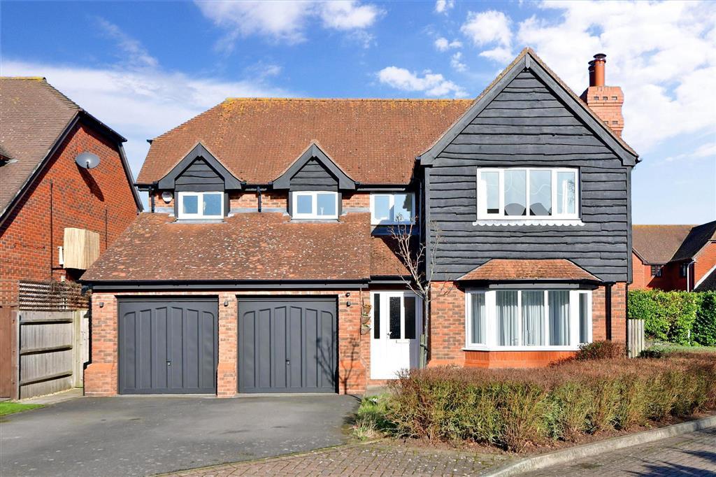 Woodruff Close, Upchurch, Kent 4 bed detached house £620,000