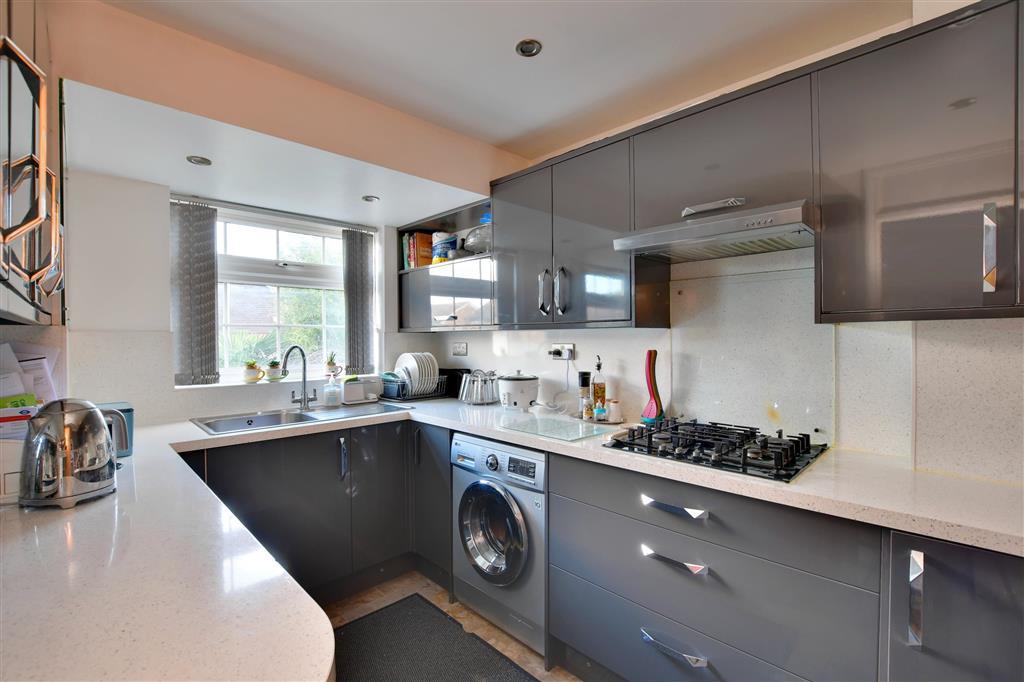 Molescroft Way, Tonbridge, Kent 3 bed semidetached house £560,000