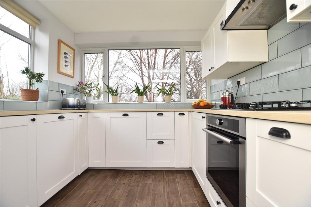 Marshall Crescent, Morley, Leeds, West Yorkshire 3 bed semidetached