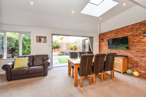 20 Haydock Close, Alton, GU34 2TL