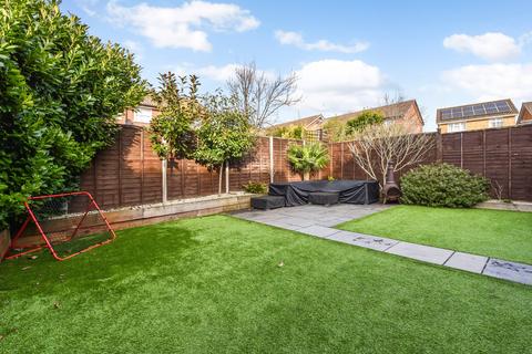20 Haydock Close, Alton, GU34 2TL