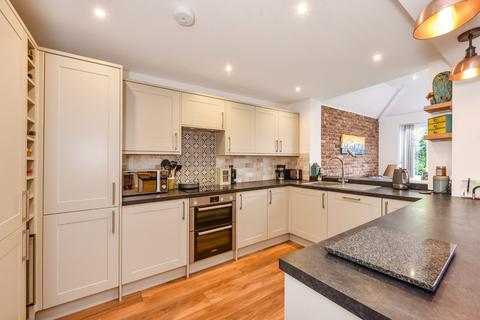 20 Haydock Close, Alton, GU34 2TL