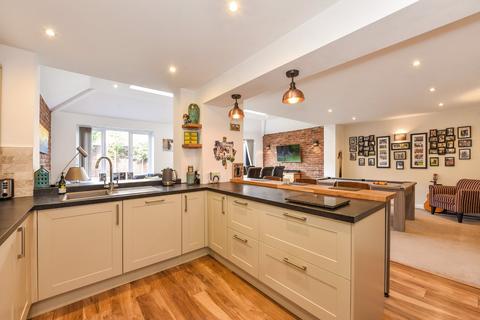 20 Haydock Close, Alton, GU34 2TL
