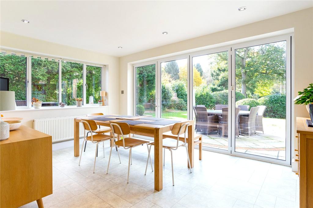 Breakfast Room