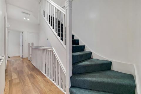 3 bedroom maisonette to rent, Finchley Road, Hampstead, London