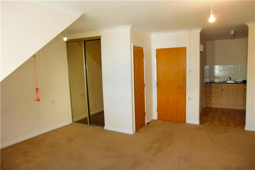 House in Bromley - View 3