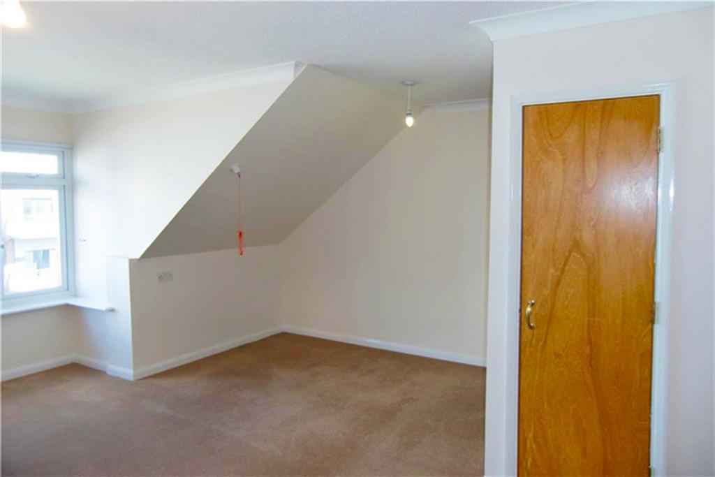 House in Bromley - View 4