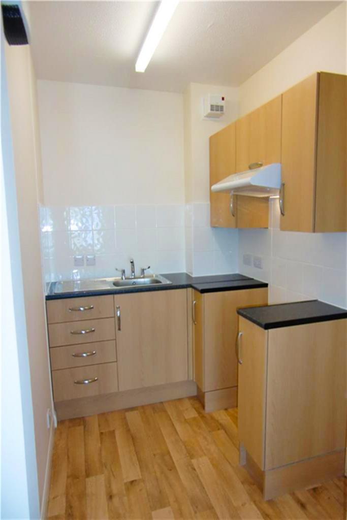 House in Bromley - More