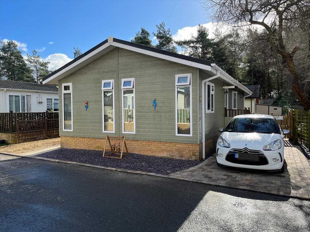 Tall Trees, 7 Matchams Lane... 2 bed park home £190,000