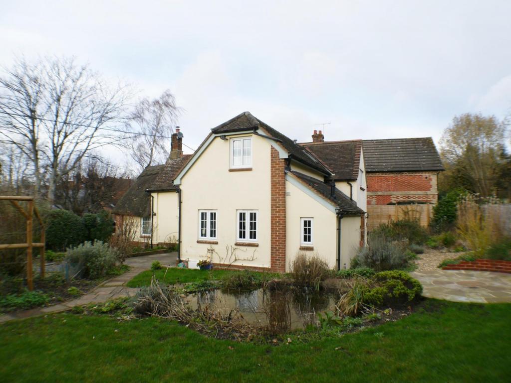 Redlynch 3 bed detached house £1,650 pcm (£381 pw)