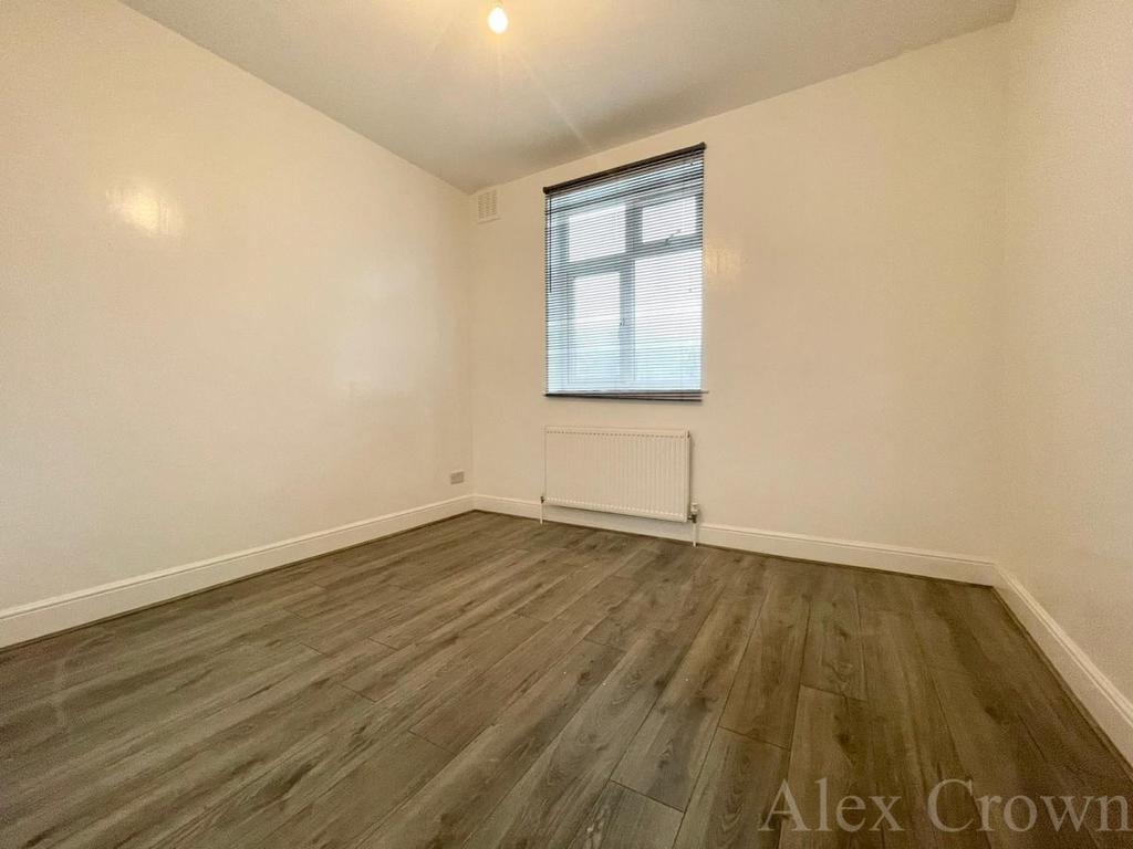 St Albans Crescent, Wood Green 1 bed flat £1,100 pcm (£254 pw)