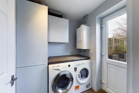 59 Boverton Drive, Brockworth, Gloucester, GL3 4DA