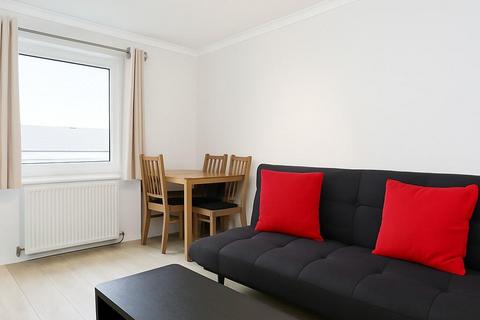 1 bedroom flat to rent, Nantes Close, Wandsworth, London, SW18