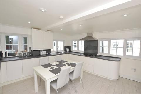 Highfield Cottage Moss Acre Lower Dunton Road, Horndon On The Hill, Stanford-le-hope, SS17 8QD