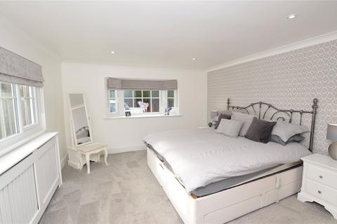 Highfield Cottage Moss Acre Lower Dunton Road, Horndon On The Hill, Stanford-le-hope, SS17 8QD